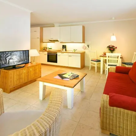 Romantic With Garden Apartament