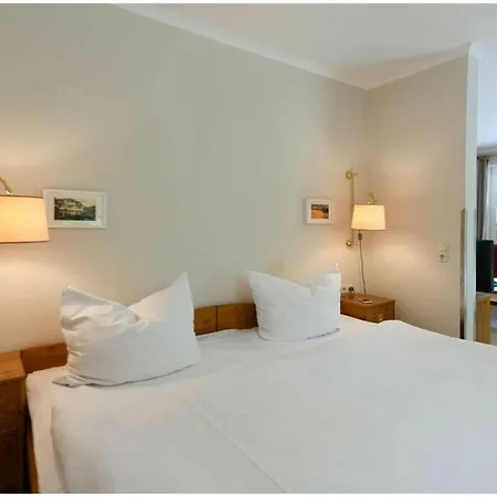 Apartament Romantic With Garden Goehren (Ruegen)